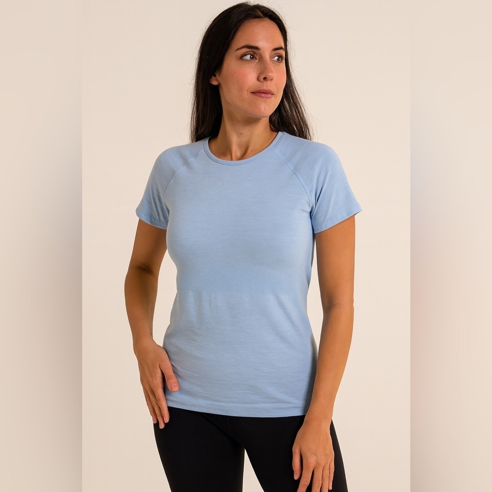 Sport Haley Stretch Athletic Tee – Pale Blue – Size Large‎ (NWT)